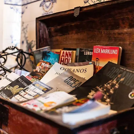 Casa De S. Thiago Do Castelo Guest house