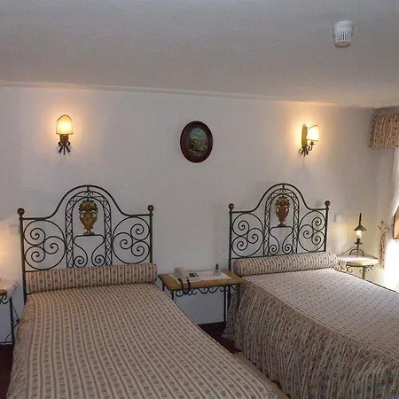 Casa De S. Thiago Do Castelo Pensjonat 3*