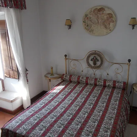 Casa De S. Thiago Do Castelo Óbidos