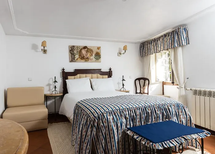 Casa De S. Thiago Do Castelo Guest house