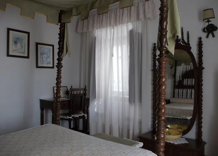 Casa De S. Thiago Do Castelo Guest house 3*