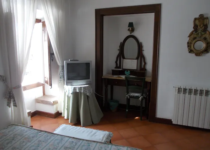 Casa De S. Thiago Do Castelo