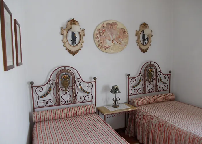 Affittacamere Casa De S. Thiago Do Castelo 3*