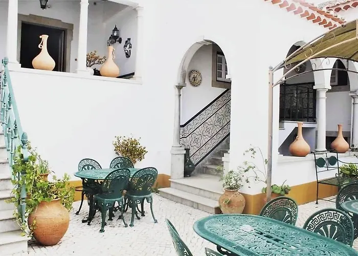 Casa De S. Thiago Do Castelo Guest house